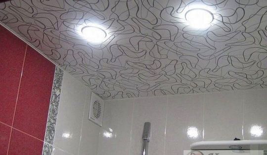 потолок в санузел