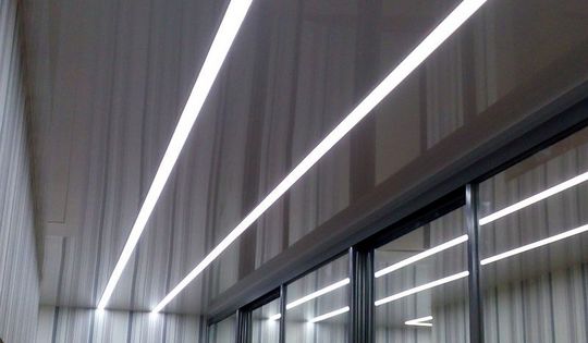 потолок в прихожую