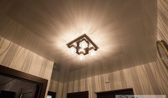 потолок в прихожую