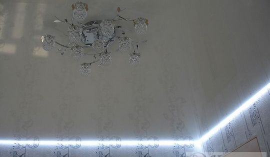 парящий потолок