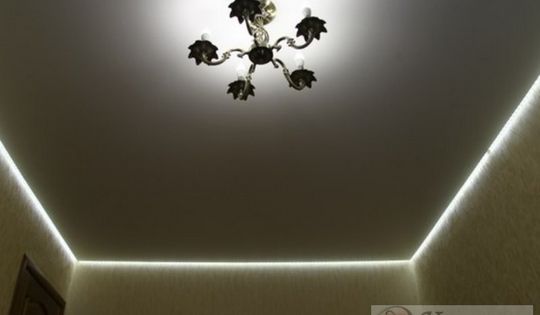 парящий потолок